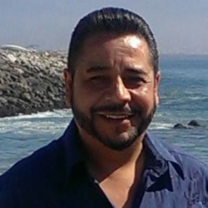 Meet your Posher, Carlos